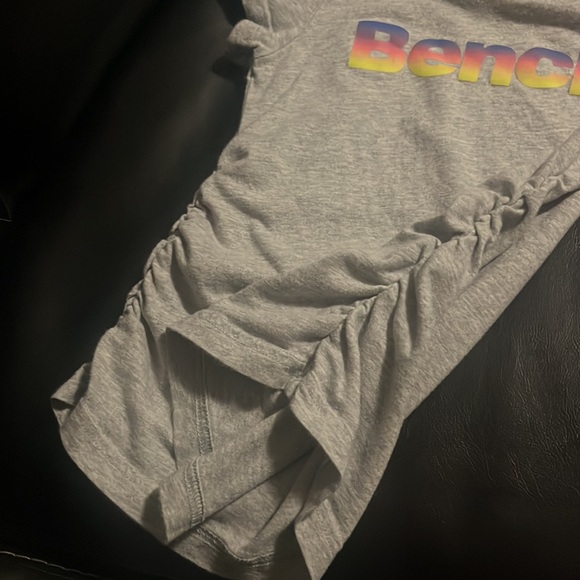 Girls Bench Top T Shirt - Picture 4 of 4